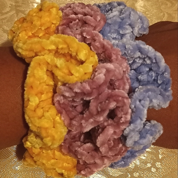 Crochet Super soft Scrunchies - Picture 9 of 15